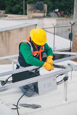 Tips to Choose the Best Commercial Electrician Near You